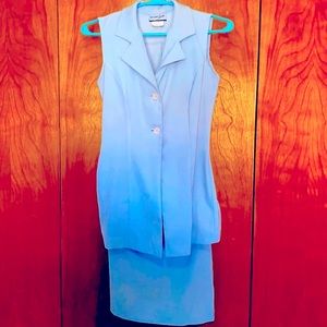 VINTAGE! BREAKIN’ LOOSE woman’s small dress suit